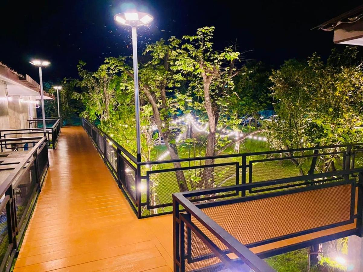 บ้านต้นไม้โฮมสเตย์อุทัยธานี Bagian luar foto